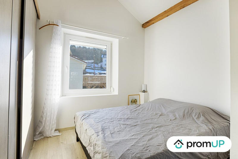 Maison - 170 m² - 9 pièces