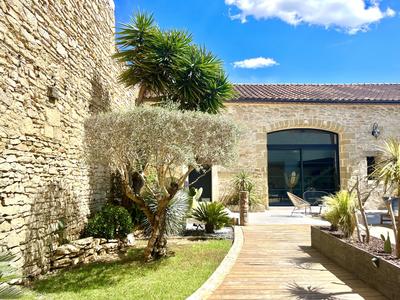 Maison - 321 m² - 11 pièces