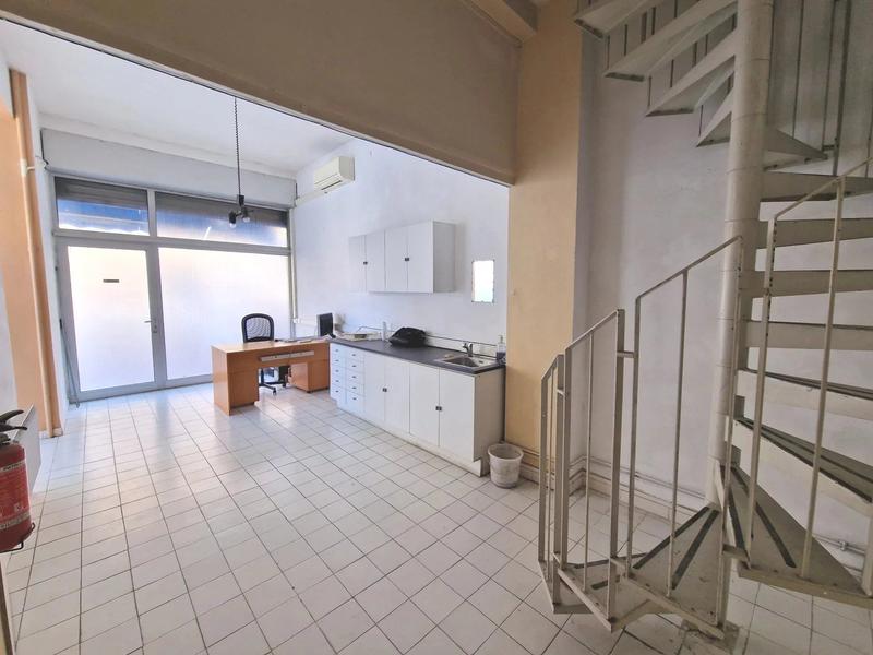 Local commercial - 110 m² - 5 pièces