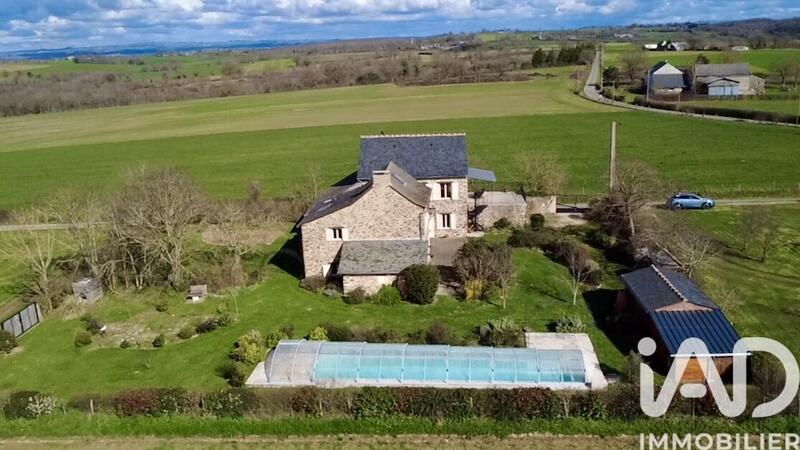Maison de campagne - 250 m² - 8 pièces