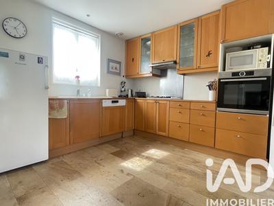 Maison - 104 m² - 5 pièces