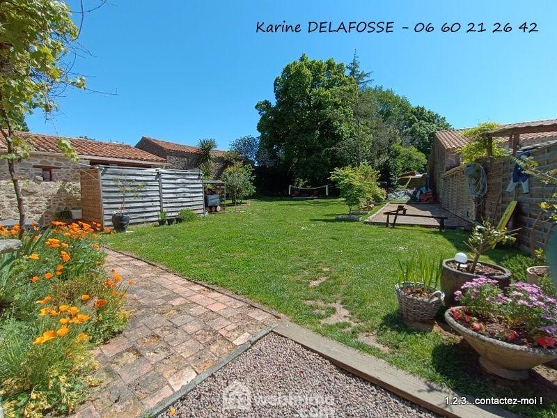 Maison de village - 349 m² - 13 pièces