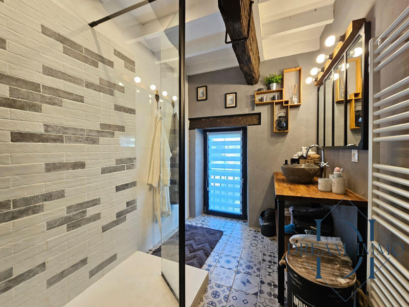 Maison - 380 m² - 11 pièces