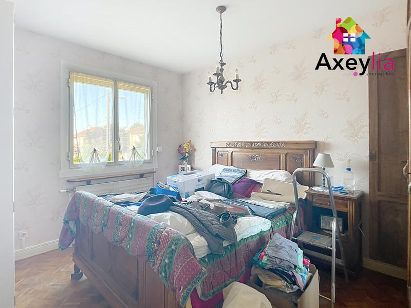 Maison - 99 m² - 5 pièces