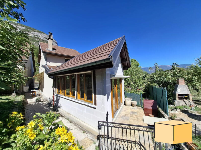 Maison - 74 m² - 4 pièces
