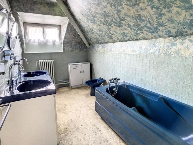 Maison - 167 m² - 6 pièces