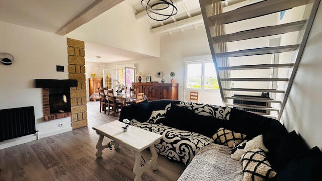 Villa - 211 m² - 11 pièces