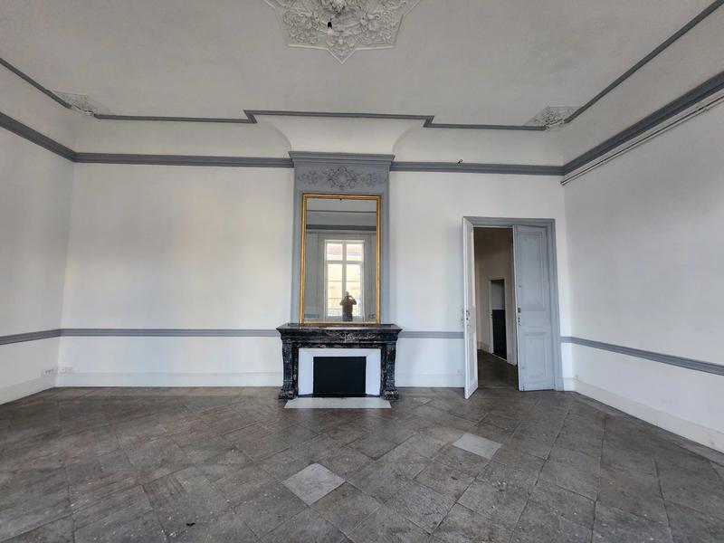 Bureau - 296 m² - 8 pièces