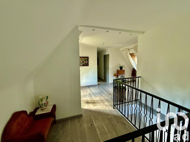 Maison - 200 m² - 11 pièces