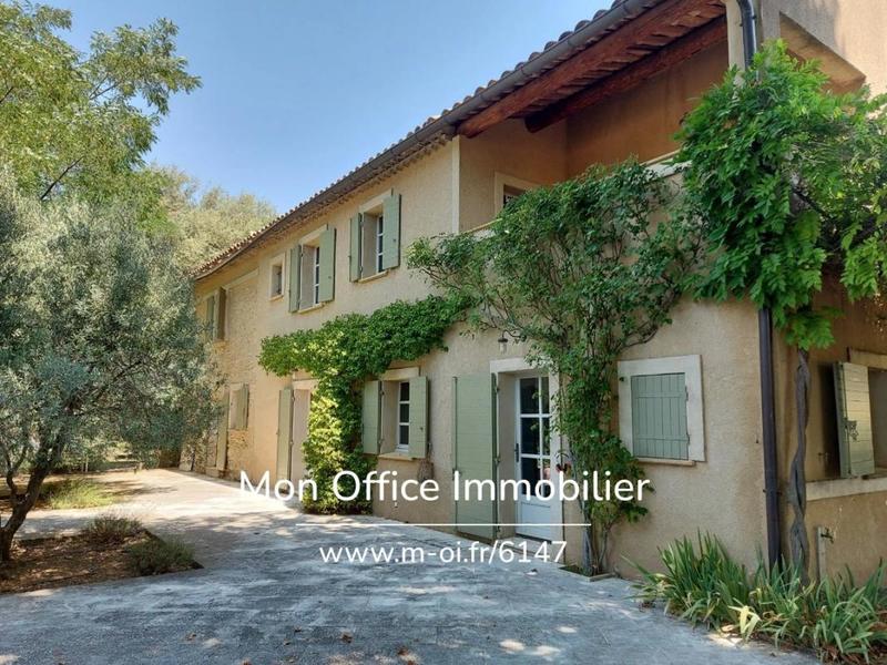 Propriété - 290 m² - 9 pièces