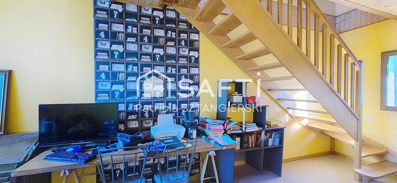 Maison - 196 m² - 7 pièces