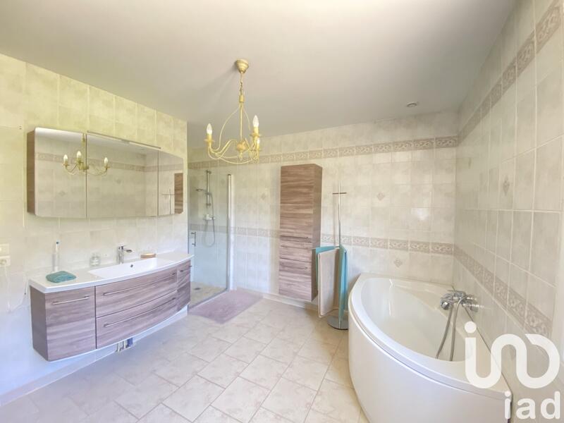 Maison - 177 m² - 6 pièces