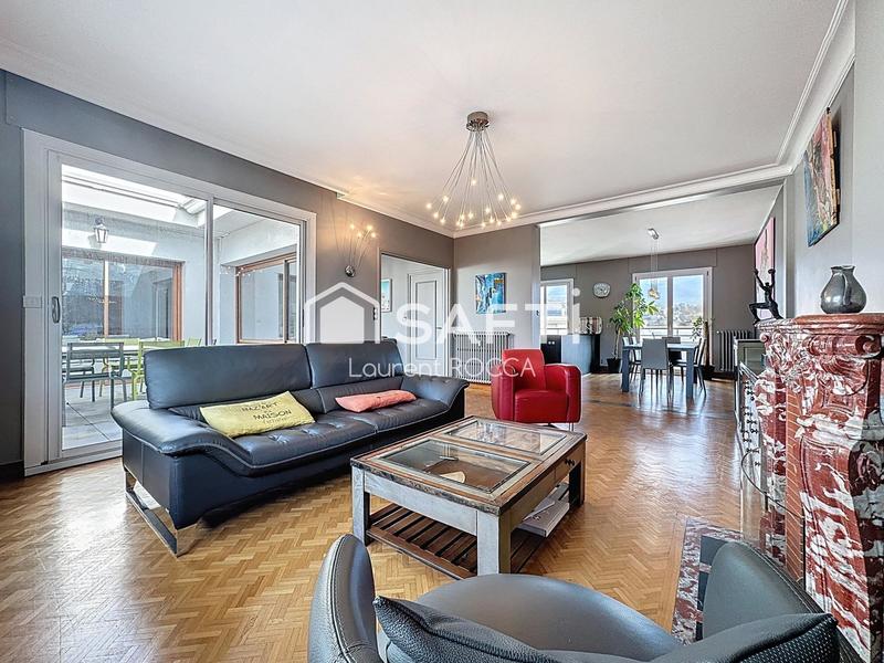 Appartement - 140 m² - 4 pièces