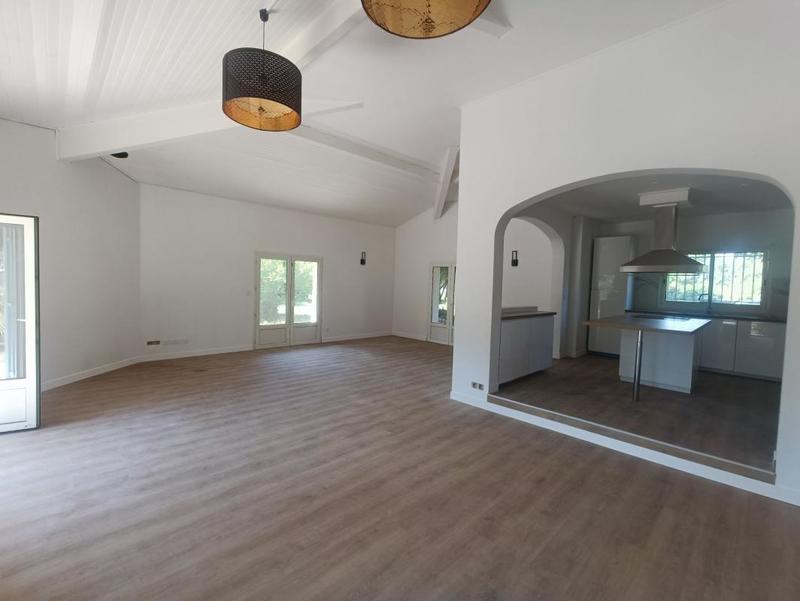 Appartement - 160 m² - 4 pièces