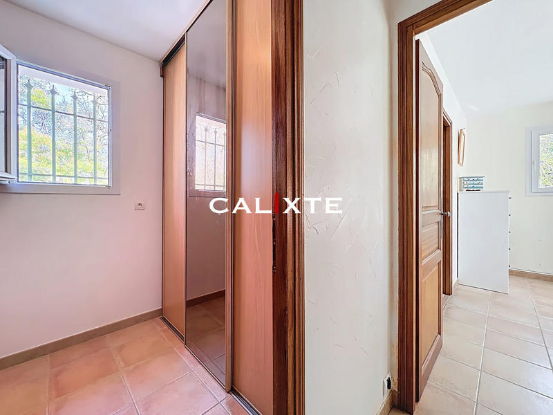 Villa - 215 m² - 5 pièces