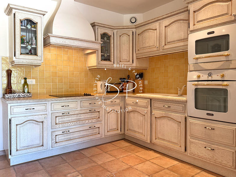 Maison - 186 m² - 6 pièces