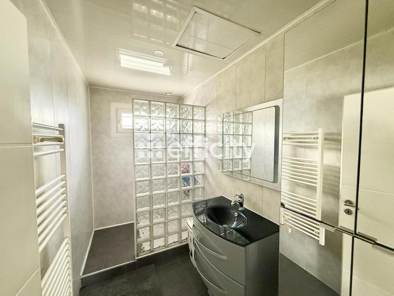 Pavillon - 121 m² - 6 pièces