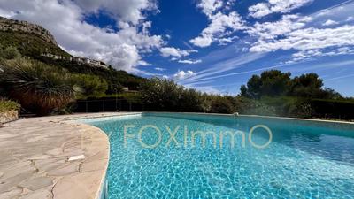 Villa - 230 m² - 7 pièces