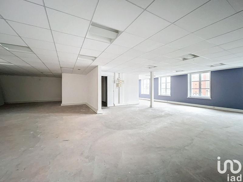 Bureau - 902 m²