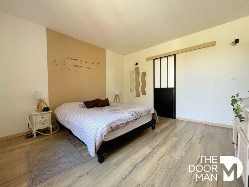 Maison - 180 m² - 4 pièces