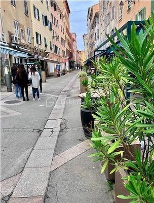 Studio - 27 m² - 1 pièce