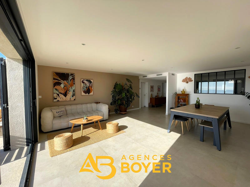 Appartement - 125 m² - 4 pièces