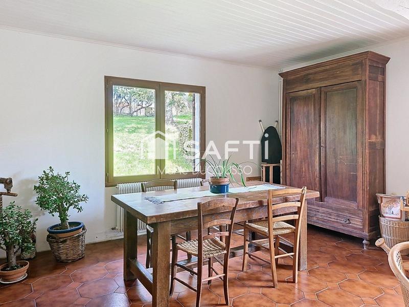 Maison - 140 m² - 5 pièces