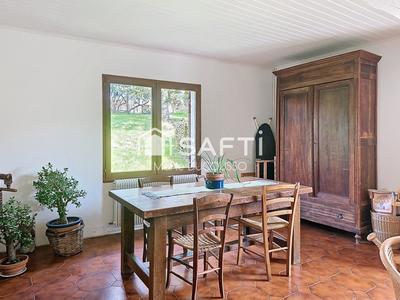 Maison - 140 m² - 5 pièces