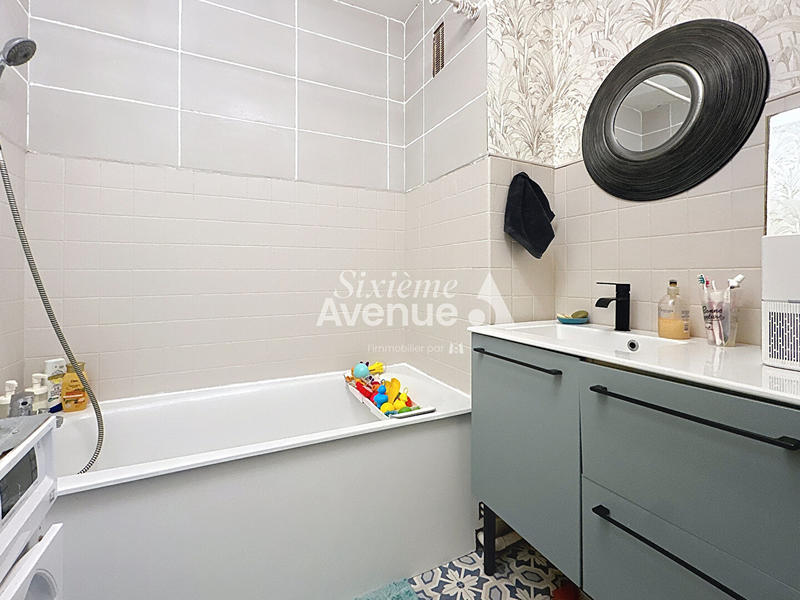 Appartement - 82 m² - 3 pièces