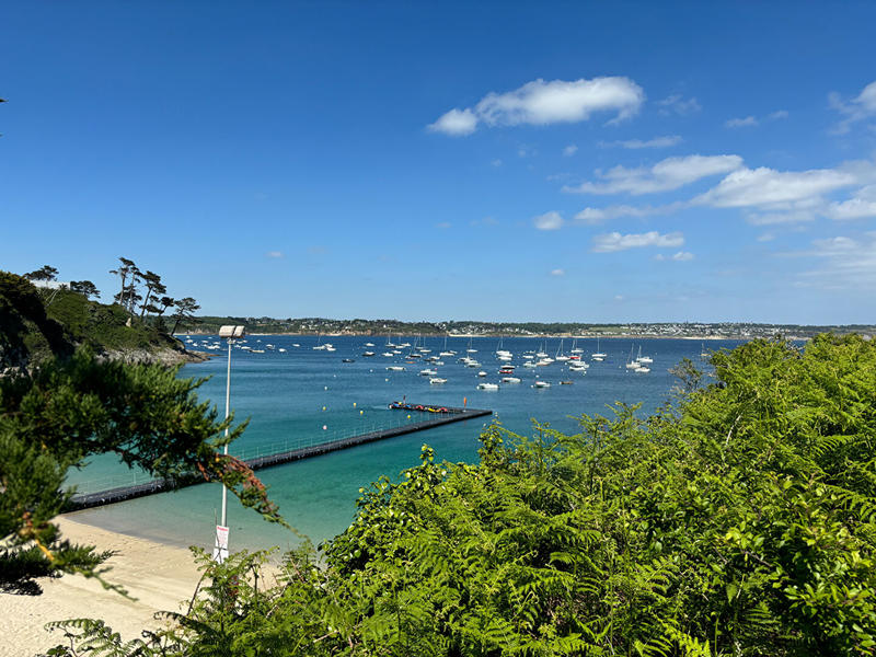 Maison - 216 m² - 10 pièces