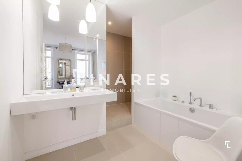 Appartement - 95 m² - 3 pièces