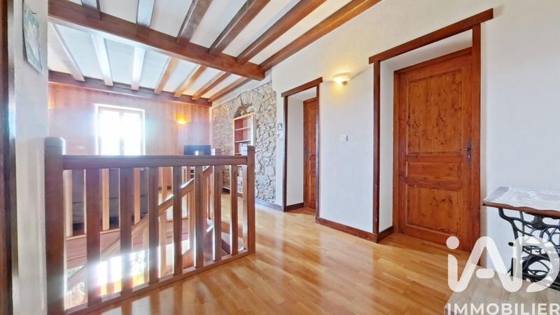 Maison - 217 m² - 6 pièces