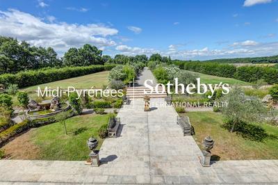 Maison de maîtres - 728 m² - 18 pièces