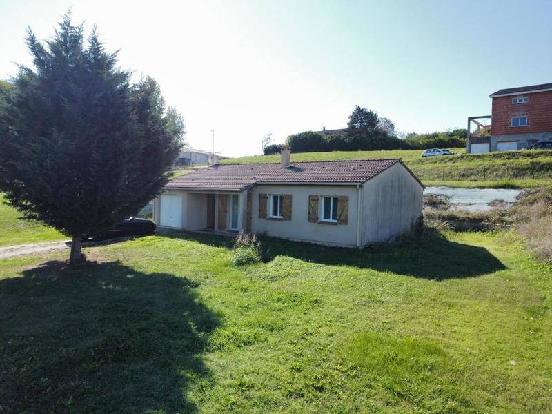 Propriété - 90 m² - 4 pièces