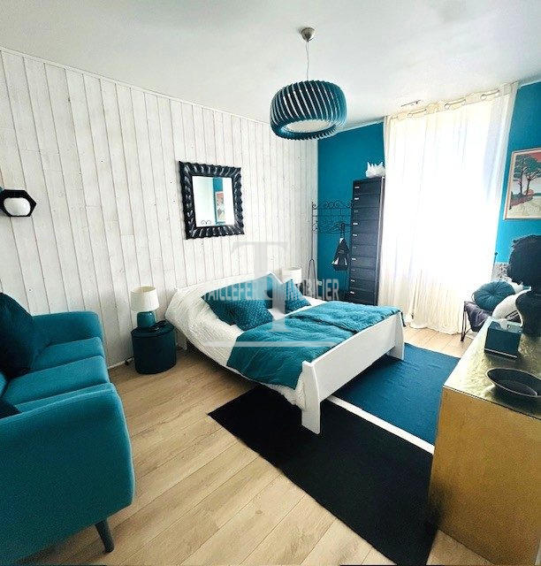 Maison - 208 m² - 7 pièces