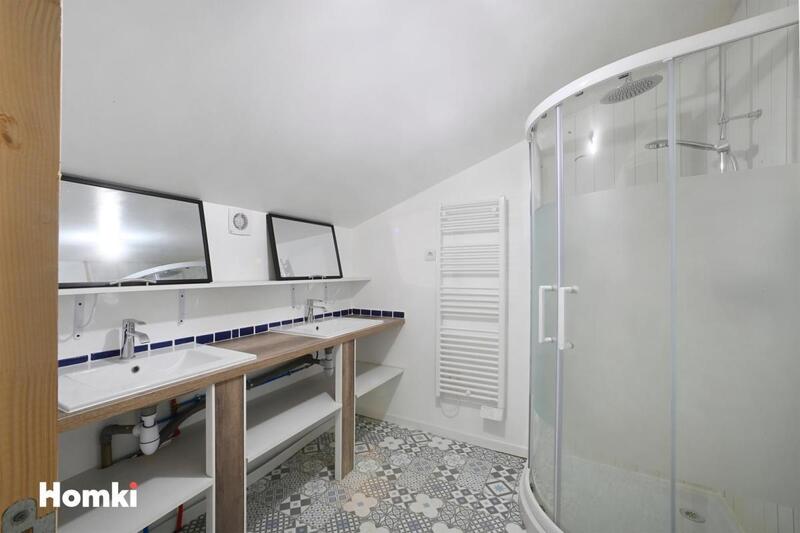 Maison - 185 m² - 7 pièces