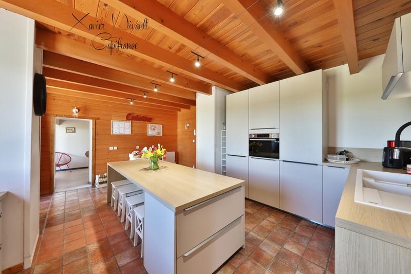 Maison - 294 m² - 11 pièces