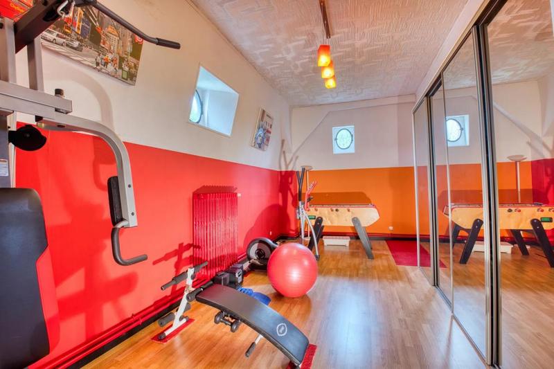 Maison de maîtres - 497 m² - 14 pièces