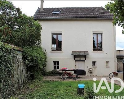 Maison - 87 m² - 4 pièces