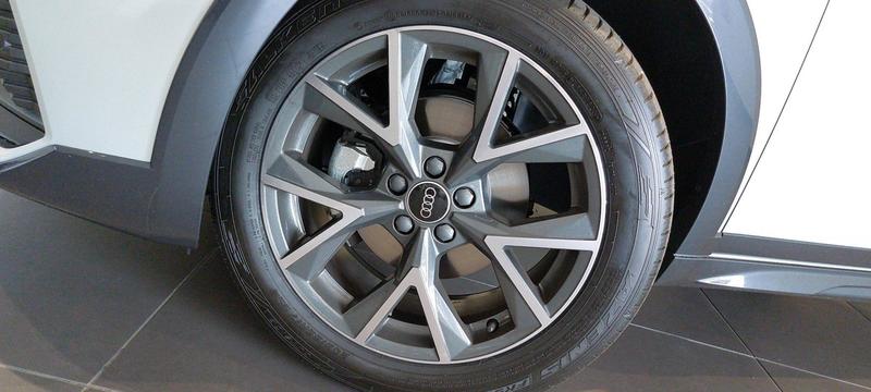 Audi A1 Allstreet 30 Tfsi 110 ch s tronic 7 Avus