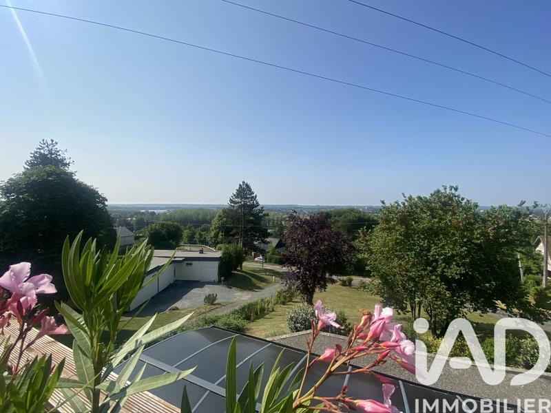 Maison - 217 m² - 8 pièces