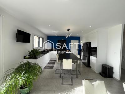 Maison - 121 m² - 5 pièces