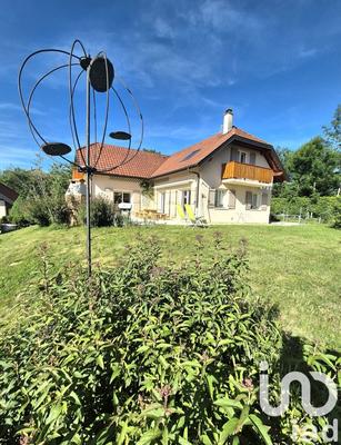 Maison - 250 m² - 7 pièces