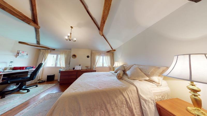 Maison traditionnelle - 285 m² - 13 pièces