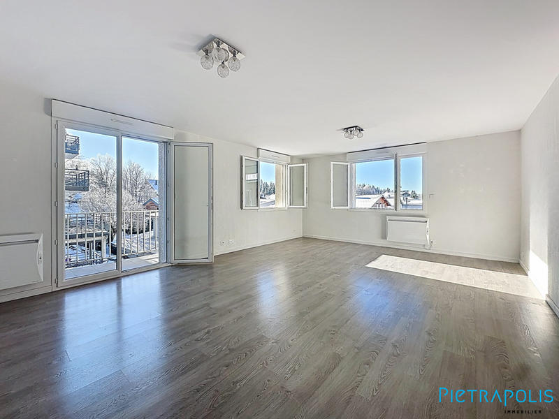 Appartement - 97 m² - 4 pièces