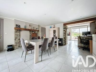 Maison - 92 m² - 4 pièces