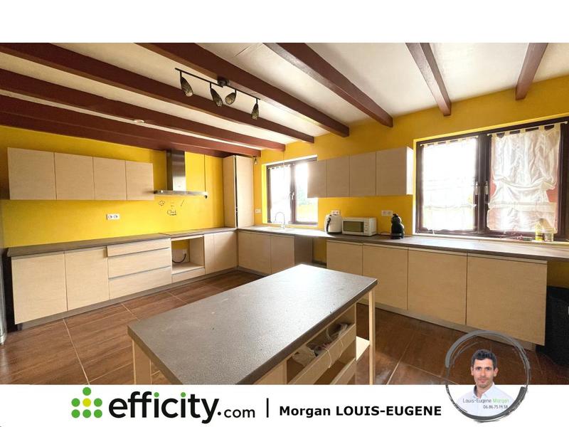 Maison - 185 m² - 7 pièces