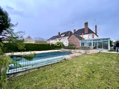 Maison ancienne - 275 m² - 8 pièces