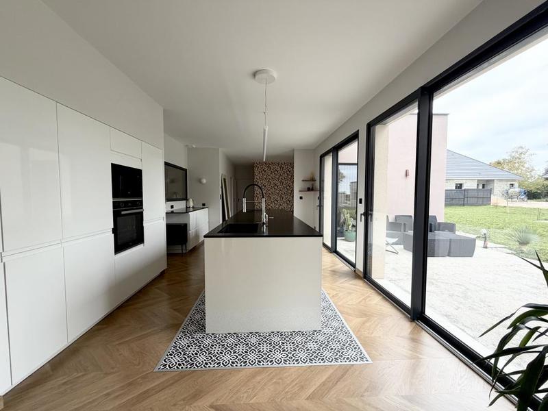 Pavillon - 144 m² - 4 pièces