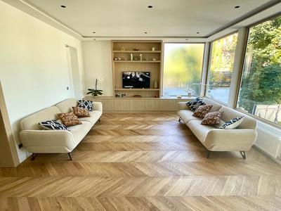 Maison - 209 m² - 7 pièces